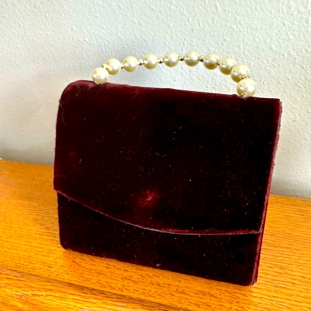 Elegant Velvet Burgundy Handbag with Pearl Handle